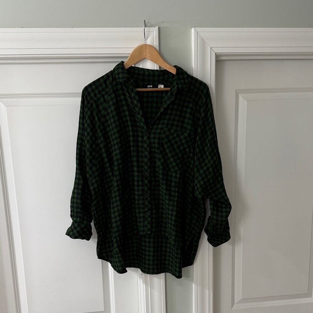 BDG Green and Black Plaid Boyfriend Button-Up Shirt